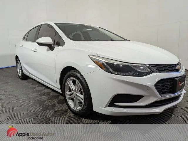 2018 Chevrolet Cruze LT FWD photo
