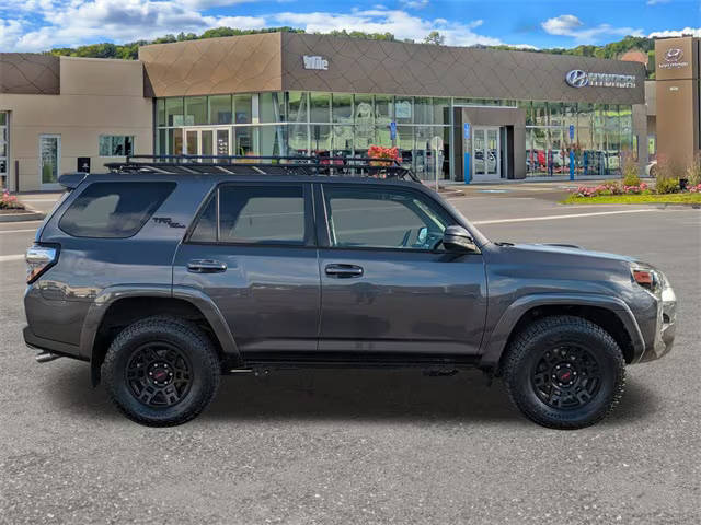 2018 Toyota 4Runner TRD Off Road 4WD photo