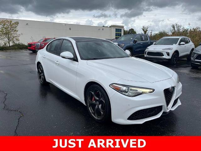 2018 Alfa Romeo Giulia Ti Sport AWD photo