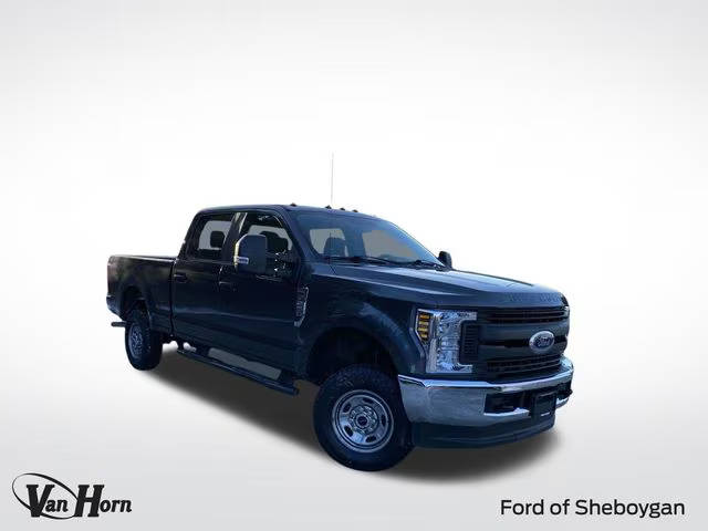 2018 Ford F-250 Super Duty XL 4WD photo