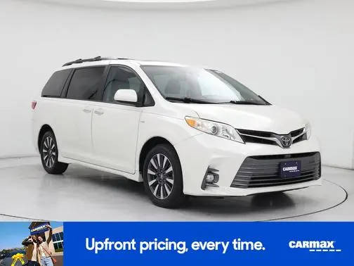 2018 Toyota Sienna XLE Premium AWD photo