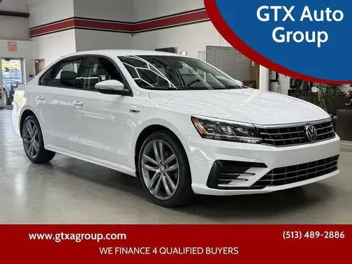 2018 Volkswagen Passat R-Line FWD photo