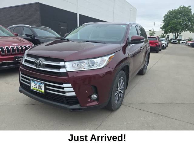 2018 Toyota Highlander XLE AWD photo