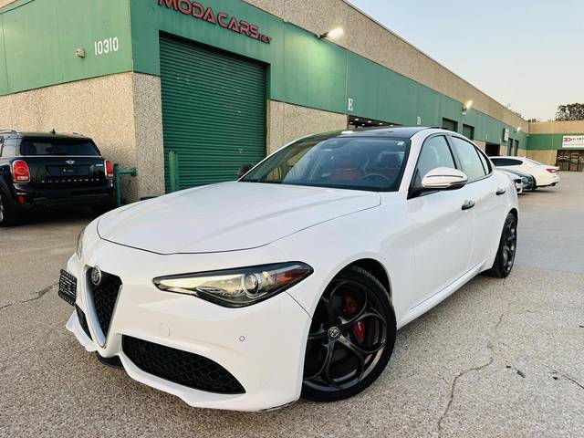 2018 Alfa Romeo Giulia Ti Sport RWD photo