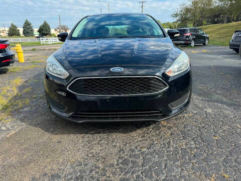 2016 Ford Focus SE FWD photo