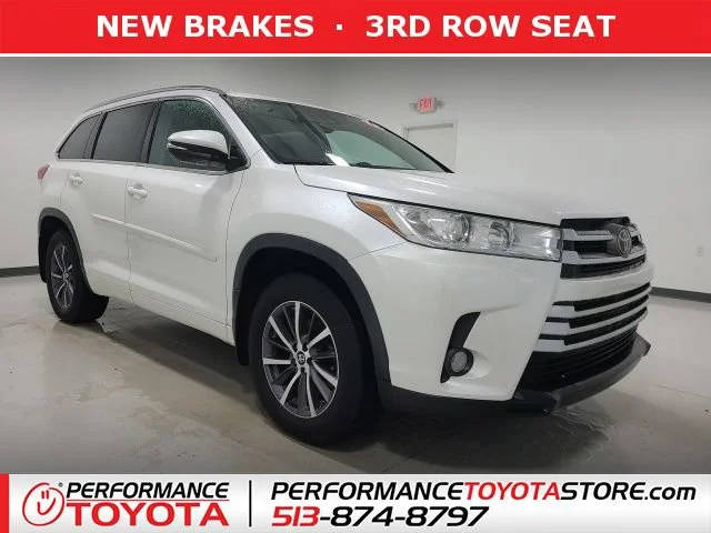 2018 Toyota Highlander XLE AWD photo