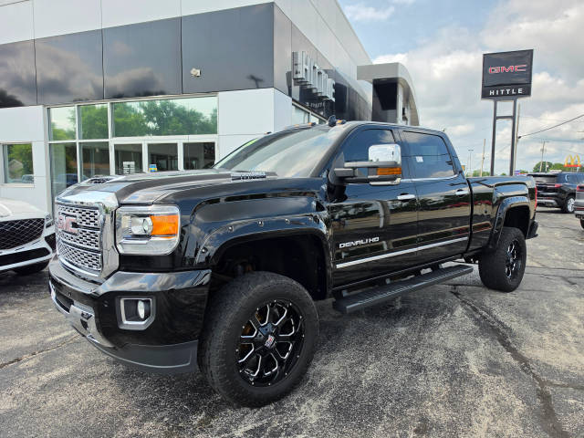 2018 GMC Sierra 2500HD Denali 4WD photo