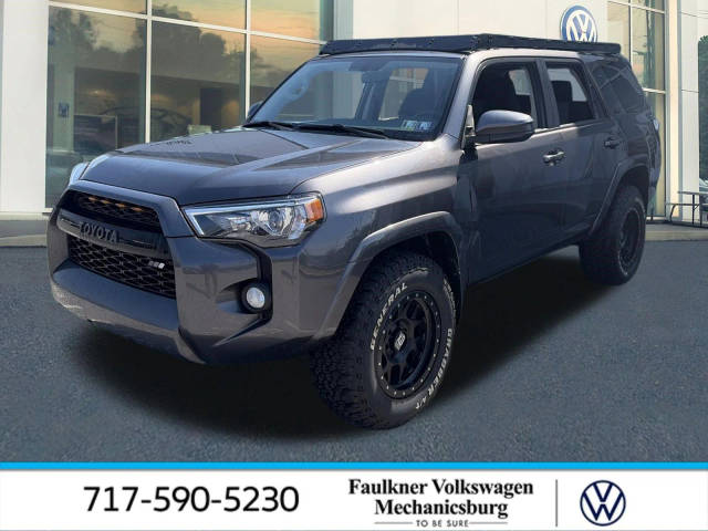 2018 Toyota 4Runner SR5 4WD photo
