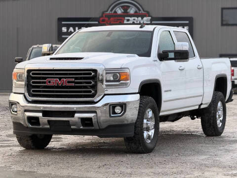 2018 GMC Sierra 2500HD SLT 4WD photo