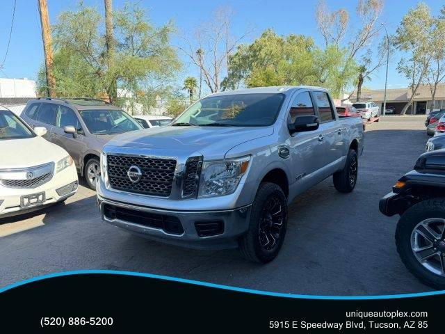 2017 Nissan Titan SV RWD photo