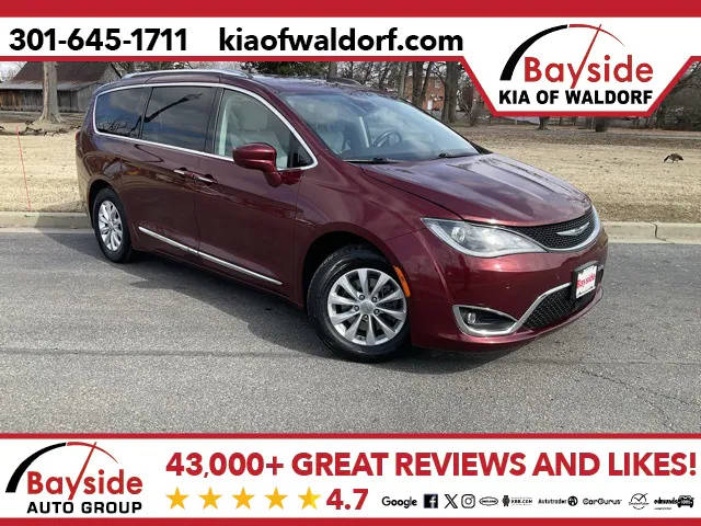 2018 Chrysler Pacifica Minivan Touring L FWD photo