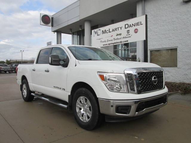 2018 Nissan Titan SV 4WD photo