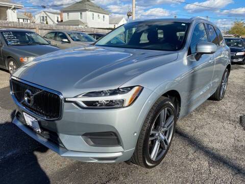 2018 Volvo XC60 Momentum AWD photo