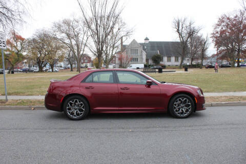 2018 Chrysler 300 300S AWD photo