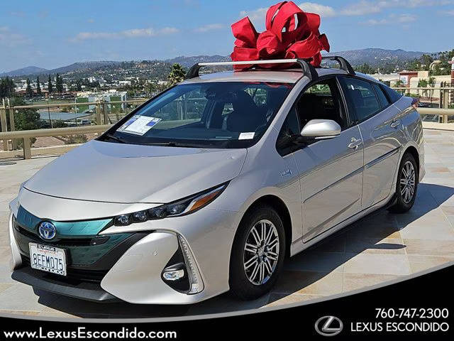 2017 Toyota Prius Prime Advanced FWD photo