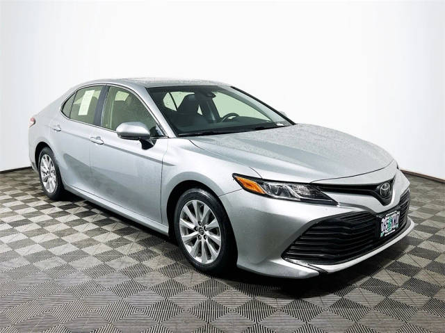 2018 Toyota Camry LE FWD photo