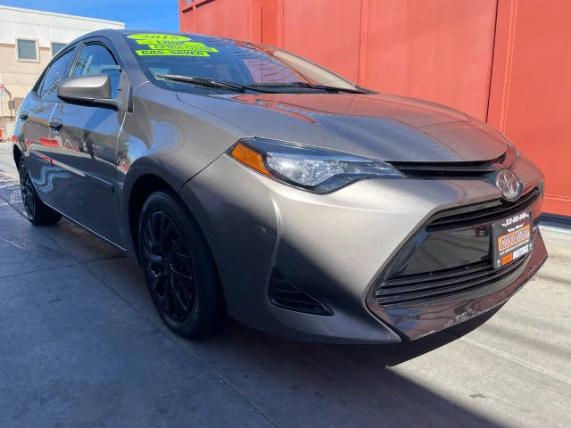 2018 Toyota Corolla LE FWD photo