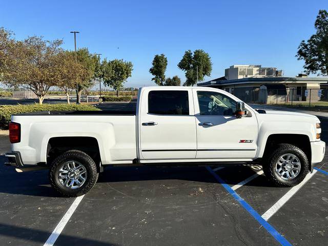 2018 Chevrolet Silverado 2500HD LTZ 4WD photo