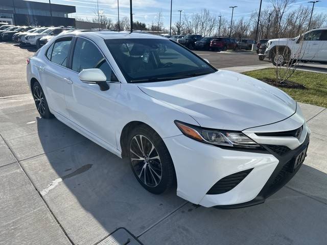 2018 Toyota Camry SE FWD photo