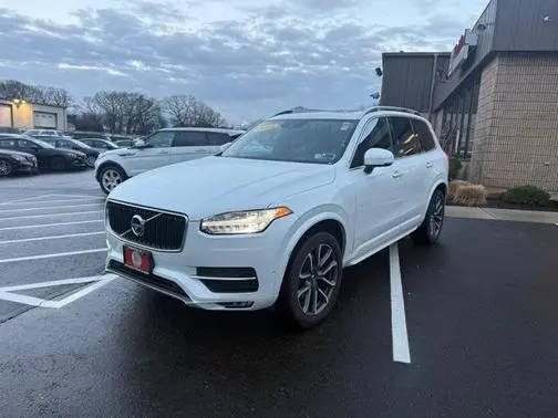 2018 Volvo XC90 Momentum AWD photo