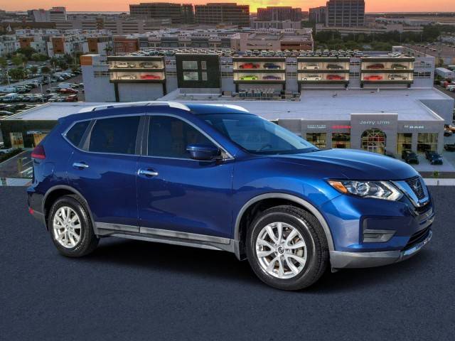 2018 Nissan Rogue SV FWD photo