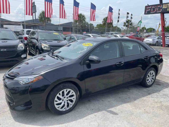 2018 Toyota Corolla LE FWD photo