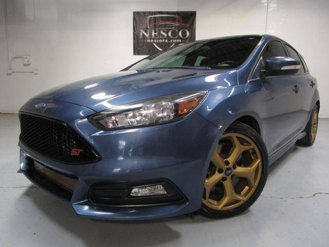 2018 Ford Focus ST FWD photo