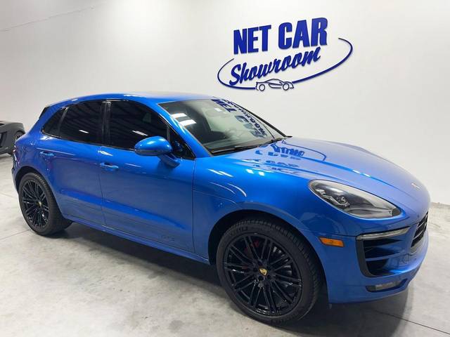 2018 Porsche Macan GTS AWD photo