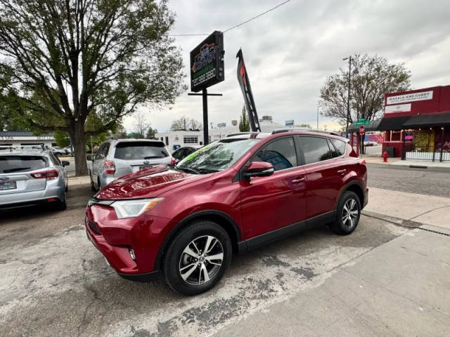 2018 Toyota RAV4 XLE AWD photo