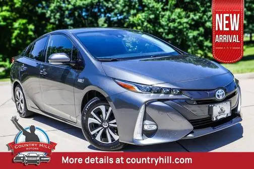 2017 Toyota Prius Prime Advanced FWD photo