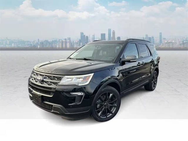 2018 Ford Explorer XLT 4WD photo