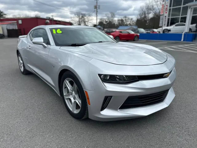 2016 Chevrolet Camaro 1LT RWD photo