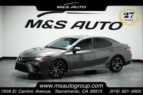 2018 Toyota Camry SE FWD photo