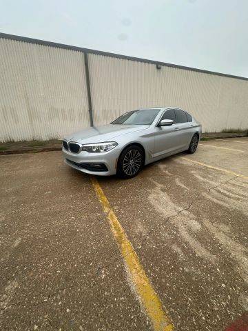 2018 BMW 5 Series 530i RWD photo