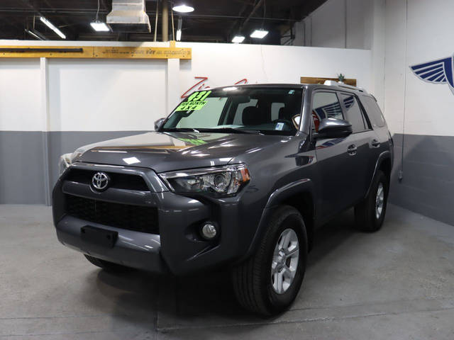 2018 Toyota 4Runner SR5 4WD photo