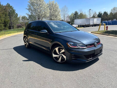 2018 Volkswagen Golf GTI SE FWD photo