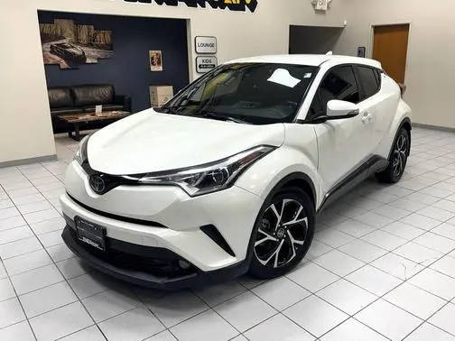 2018 Toyota C-HR XLE Premium FWD photo