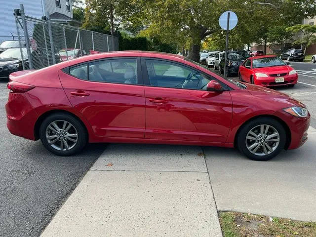 2018 Hyundai Elantra Value Edition FWD photo