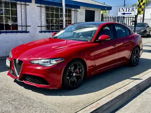 2018 Alfa Romeo Giulia Ti Sport RWD photo