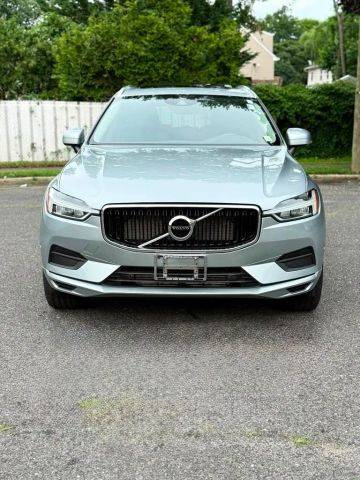2018 Volvo XC60 Momentum AWD photo