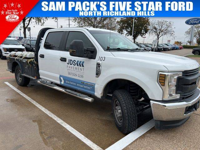 2018 Ford F-350 Super Duty XL 4WD photo