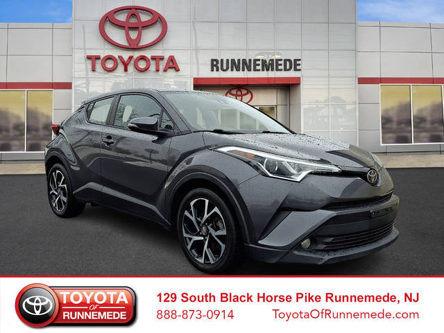 2018 Toyota C-HR XLE Premium FWD photo