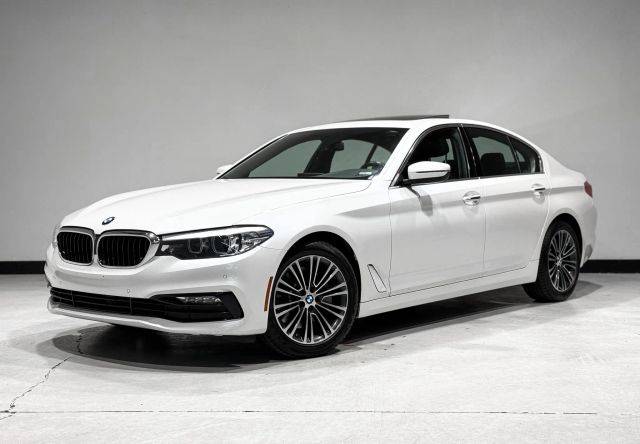 2018 BMW 5 Series 530i RWD photo
