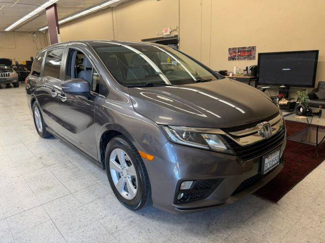 2018 Honda Odyssey EX-L FWD photo