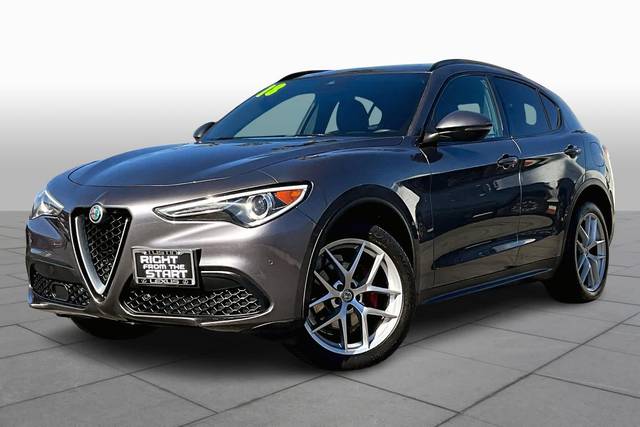 2018 Alfa Romeo Stelvio Ti Sport AWD photo