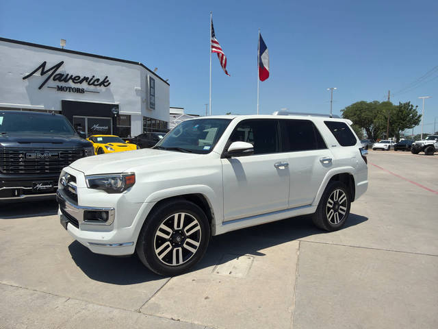 2018 Toyota 4Runner Limited RWD photo