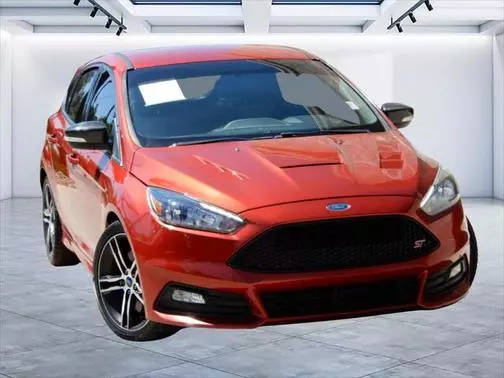 2018 Ford Focus ST FWD photo