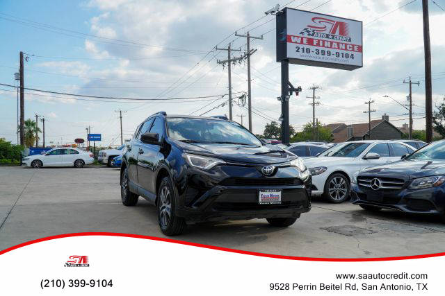 2018 Toyota RAV4 LE AWD photo