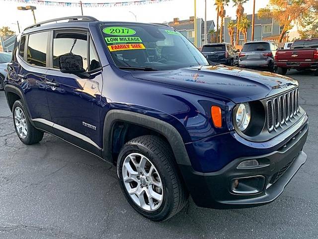 2017 Jeep Renegade Latitude 4WD photo