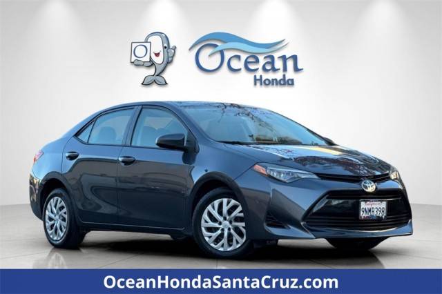 2017 Toyota Corolla LE FWD photo